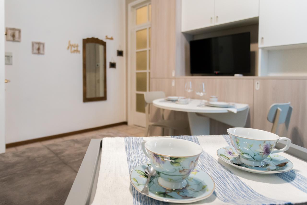 Love & Smile Apartment By Rent All Como Bagian luar foto